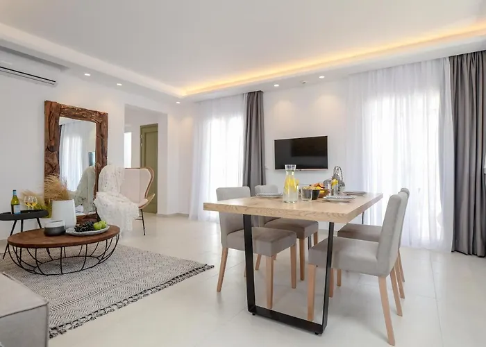 Sea & Olives And 4* Pláka