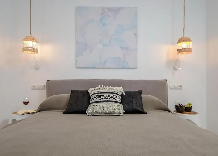 Sea & Olives And 4* Pláka