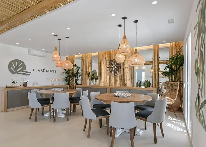 Sea & Olives And Hotel apartamentowy Pláka