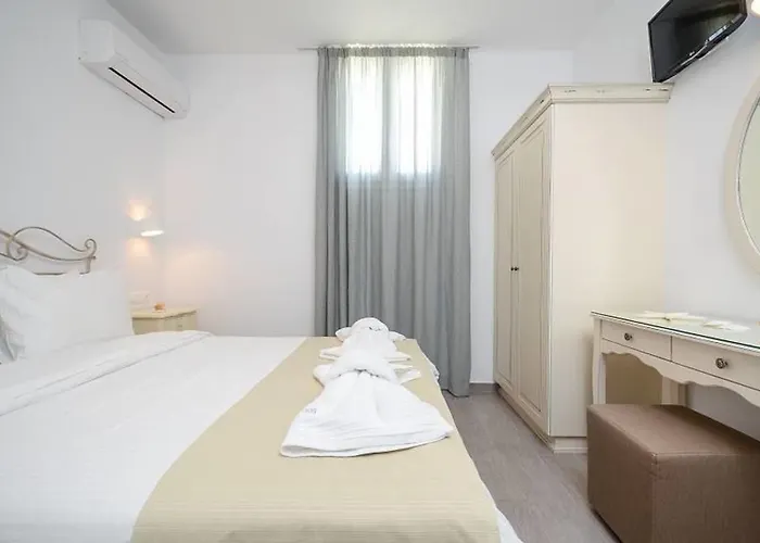 Sea & Olives And Aparthotel Plaka (Naxos)